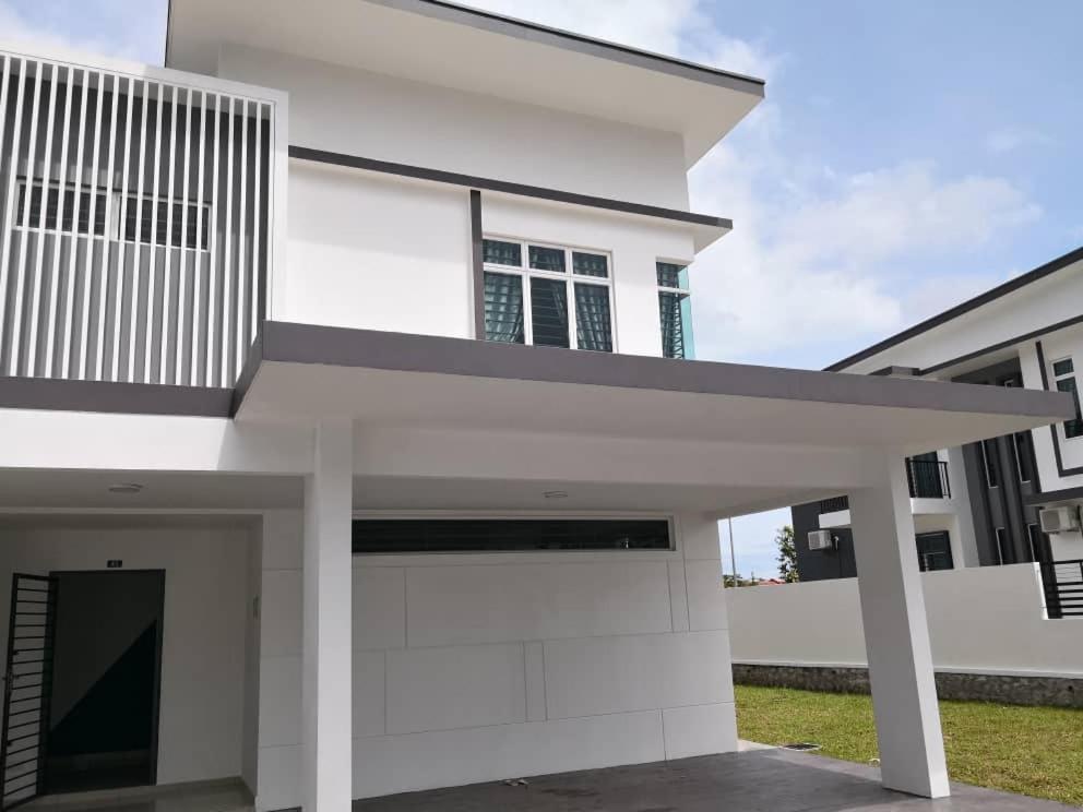 Johor Desaru Beach Bungalow Villas Kangkar Chemaran Eksteriør billede