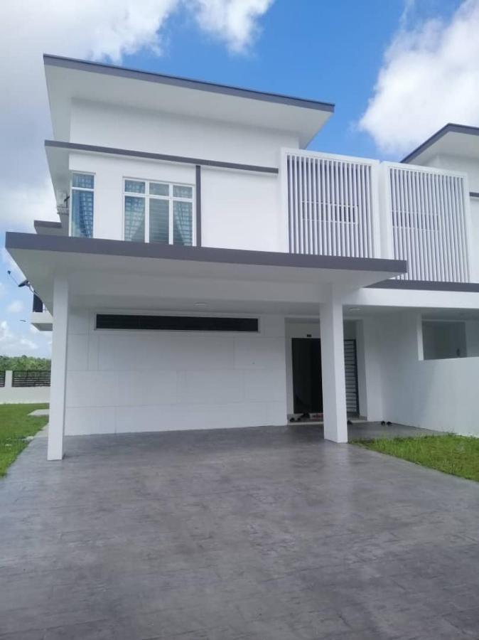 Johor Desaru Beach Bungalow Villas Kangkar Chemaran Eksteriør billede