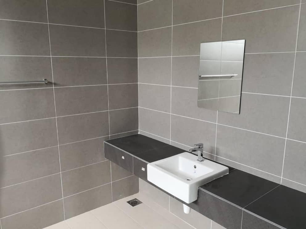 Johor Desaru Beach Bungalow Villas Kangkar Chemaran Eksteriør billede